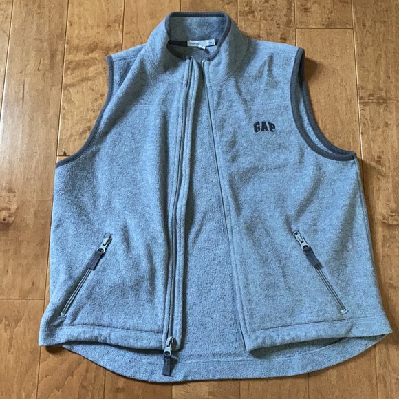 Gap Kids Boys Fleece Vest Sz 8/M - Picture 3 of 4